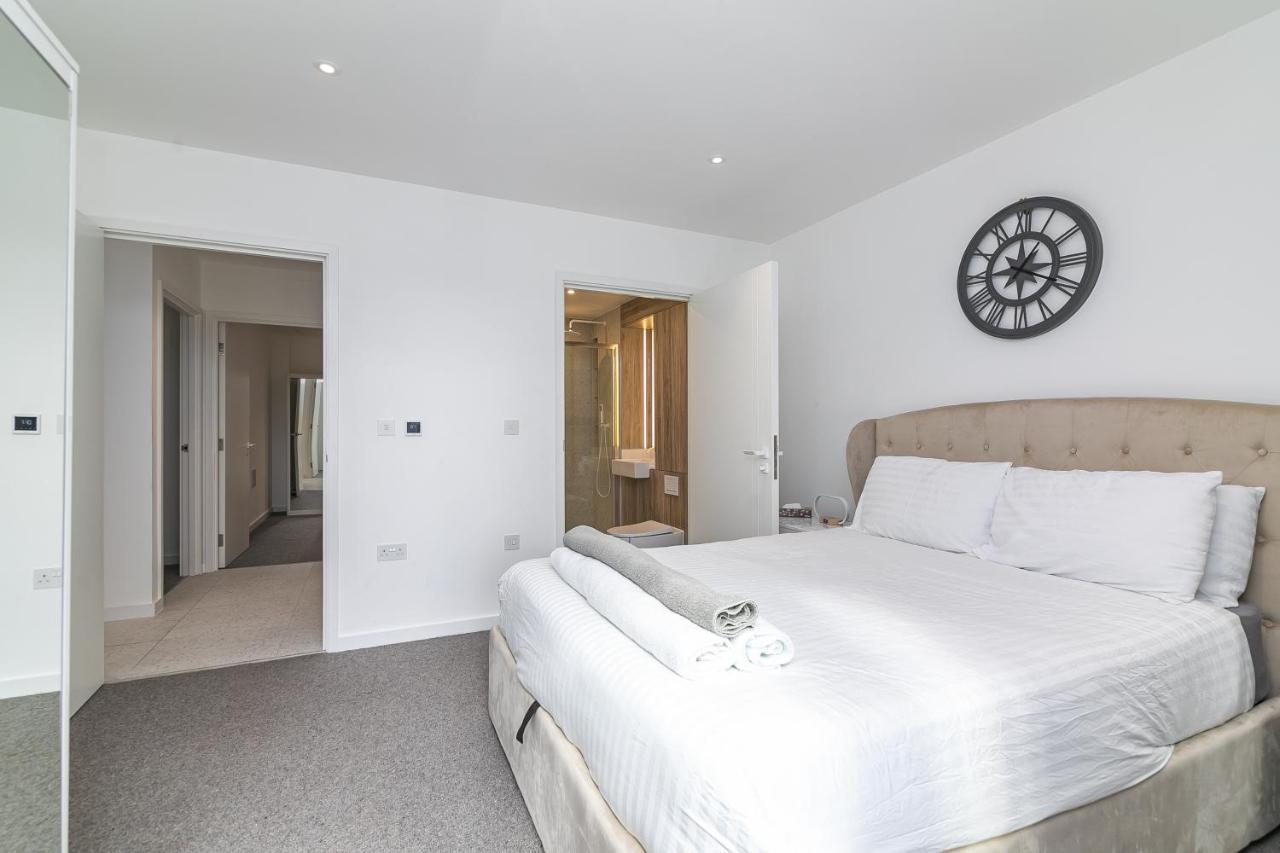 Luxury Spacious Flat With Communal Gardens And Parking London Exterior photo